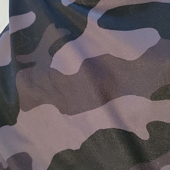 Old Navy, Medium, Active Wear - Picture 5 of 5